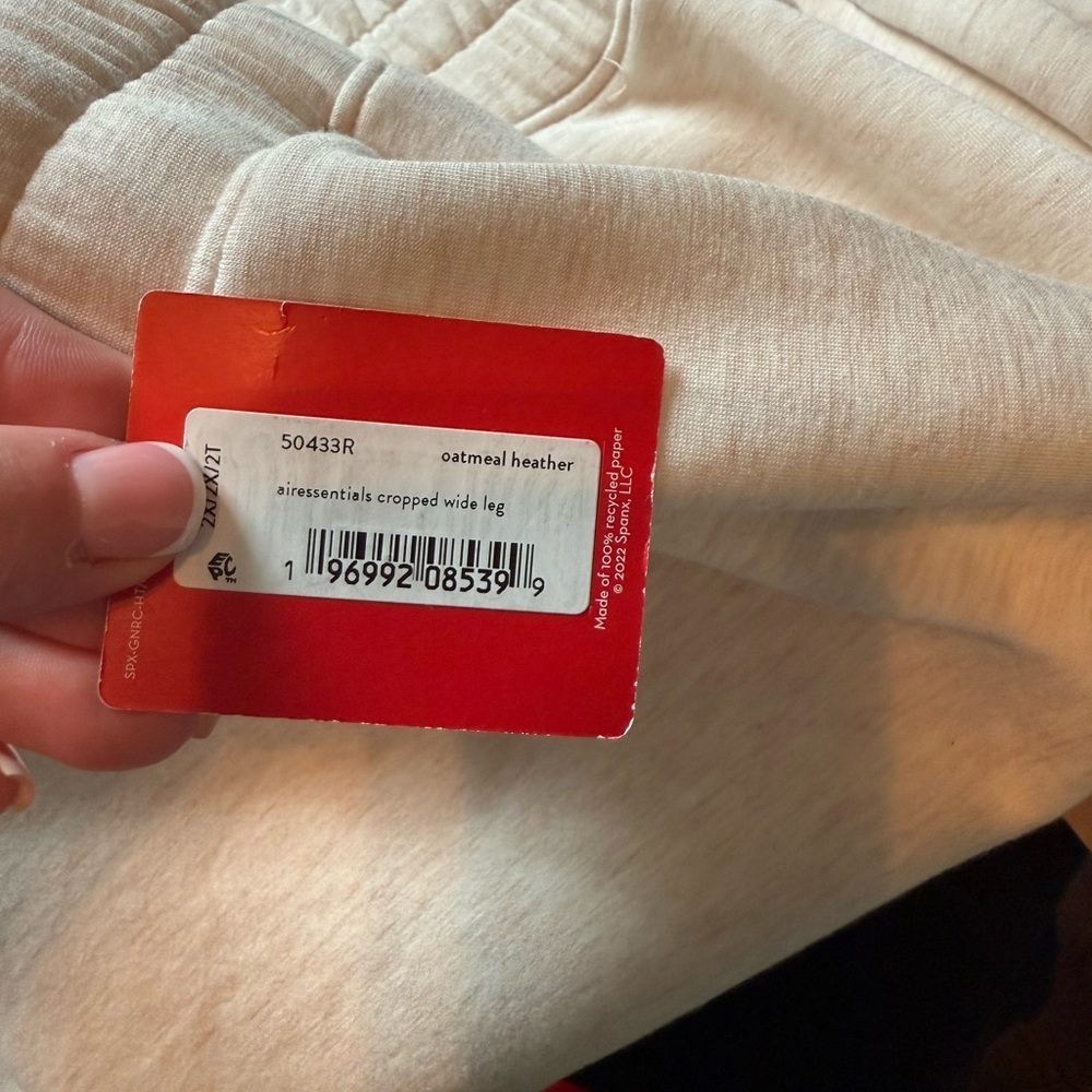 SPANX Air Essentials Cropped Wide Leg Pant in Oatmeal Heather size 2x - Picture 6 of 8